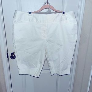 Worthington modern fit Bermuda shorts 16